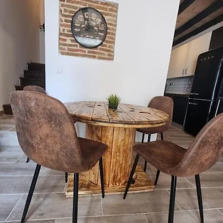 La Casina De Losar Holiday home
